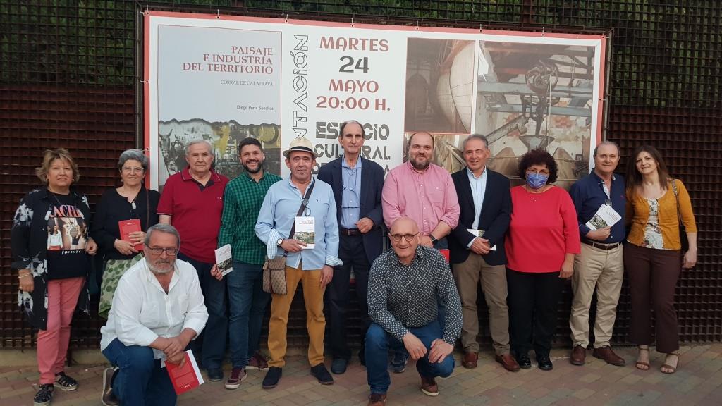 Autoridades e invitados