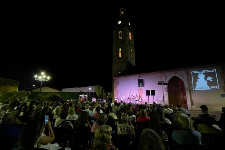 El grupo Quintas Paralelas cautiva al público durante la Gala Inaugural