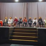 La alcaldesa Rosa Suñé toma la palabra durante el homenaje de la Semana de la Mujer