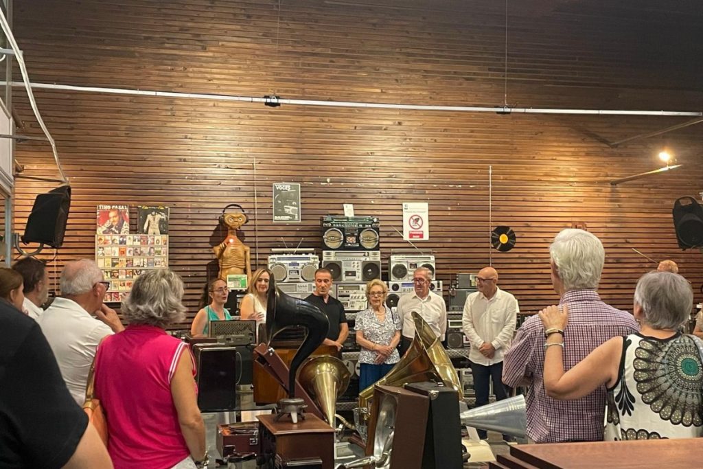 La exposición Voces del Paso maravilla con una gran colección