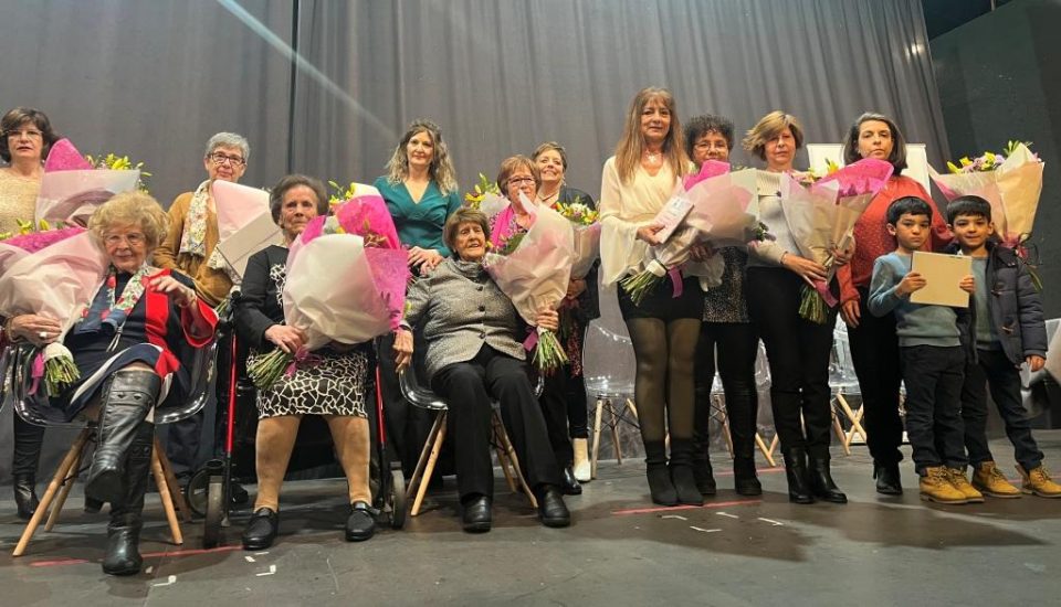Las homenajeadas, al término del acto