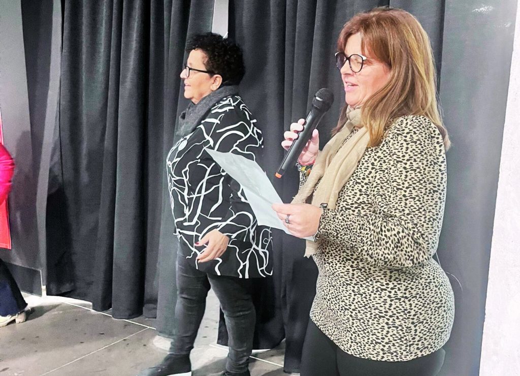 Rosa Suñé (izquierda) y María del Carmen Romero