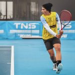 Un jugador practica en las instalaciones de Calatrava Tennis Center