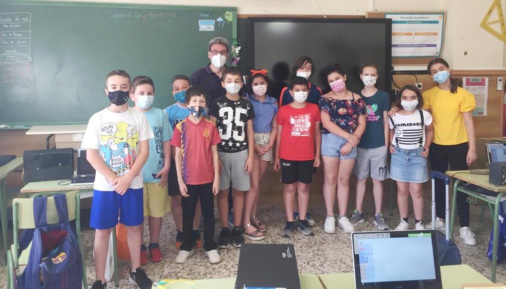 director con los alumnos